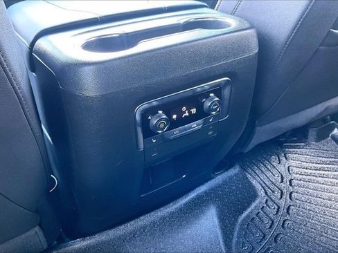 Used 2025 Chevrolet Suburban Premier w/ Sun And Tow Package AWD/4WD image 10