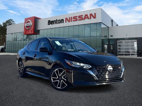 Certified 2025 Nissan Sentra SR w/ SR Premium Package image 5