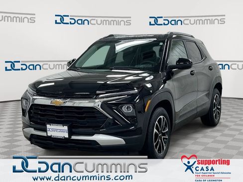 Used 2024 Chevrolet TrailBlazer LT w/ Convenience Package FWD image 1