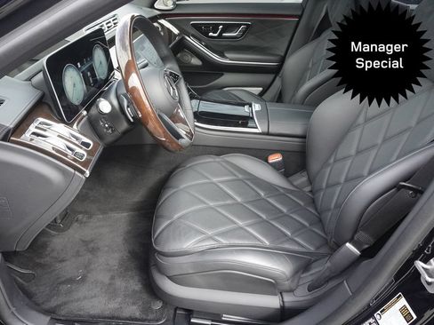 Used 2025 Mercedes-Benz Maybach S 680 4MATIC image 19