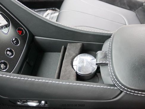 Used 2014 Aston Martin Vanquish Coupe image 54