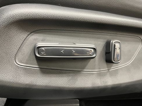 New 2026 Honda HR-V EX-L image 13