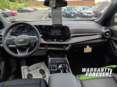 New 2026 Chevrolet Equinox LT w/ Convenience Package II FWD image 10