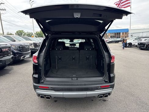 Used 2025 GMC Acadia Elevation image 29