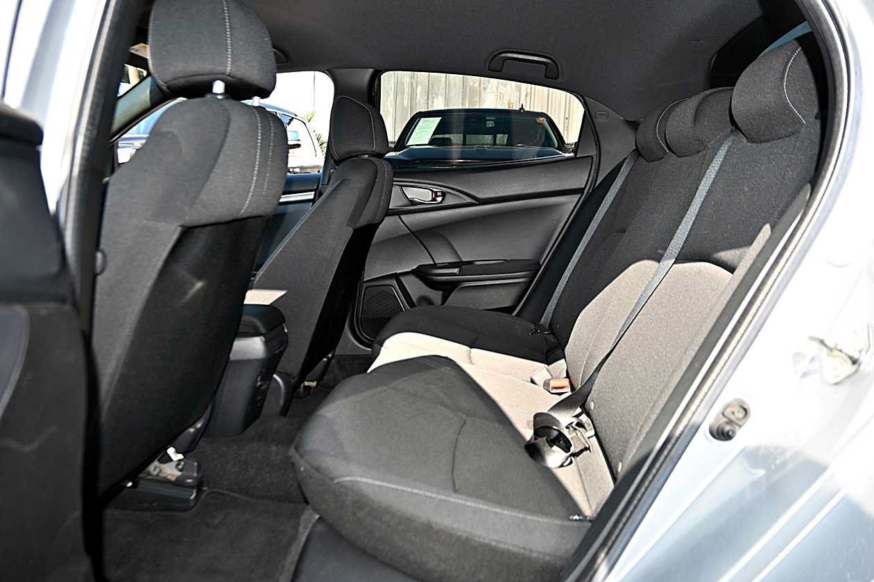 Used 2017 Honda Civic Sport image 11