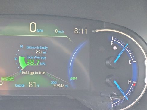 Used 2025 Toyota RAV4 XLE image 21