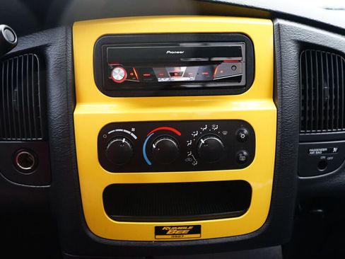 Used 2004 Dodge Ram 1500 Truck SLT w/ Sport Appearance Group image 15