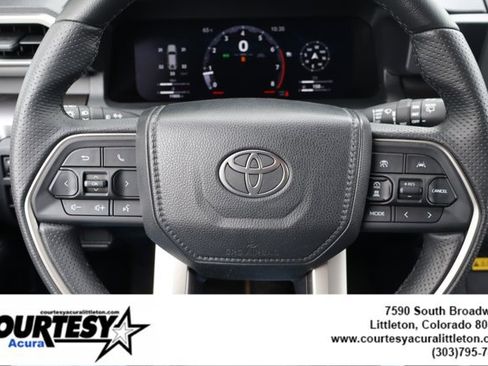Used 2025 Toyota 4Runner TRD Off-Road AWD/4WD image 10