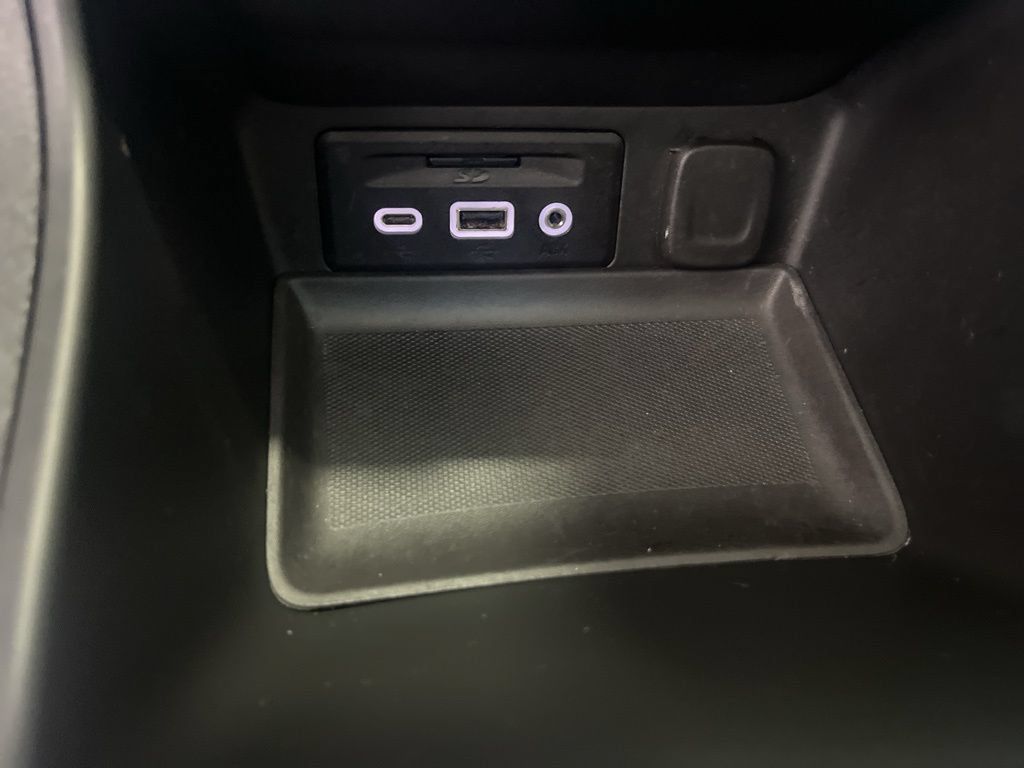 Used 2022 GMC Terrain Denali w/ Denali Premium Package AWD/4WD image 19