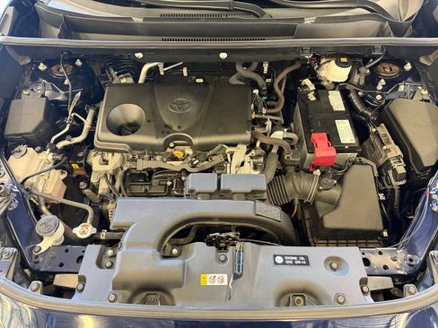 Used 2020 Toyota RAV4 XLE FWD image 14