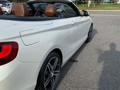 Used 2017 BMW 230i xDrive Convertible image 10