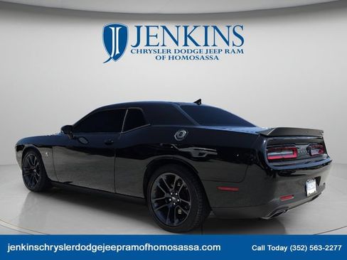Used 2021 Dodge Challenger R/T Scat Pack RWD image 6
