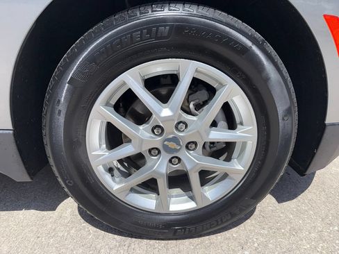 Used 2023 Chevrolet Equinox LS FWD image 41
