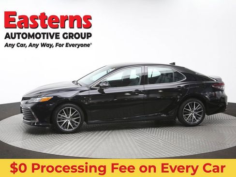 Used 2022 Toyota Camry XLE FWD image 58