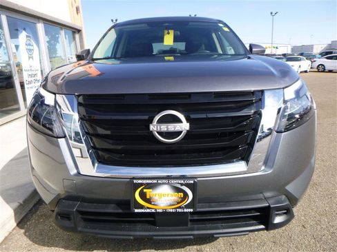 Used 2024 Nissan Pathfinder SV image 21