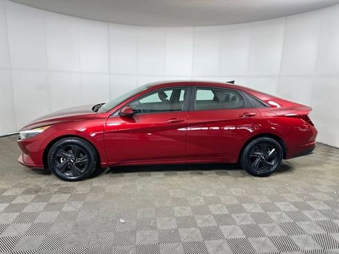 Certified 2023 Hyundai Elantra SEL w/ Cargo Package image 6