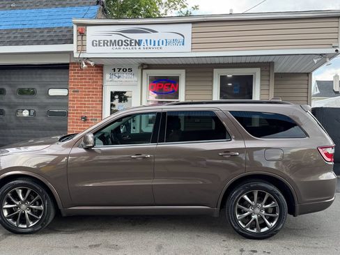 Used 2017 Dodge Durango GT w/ Premium Group RWD image 2