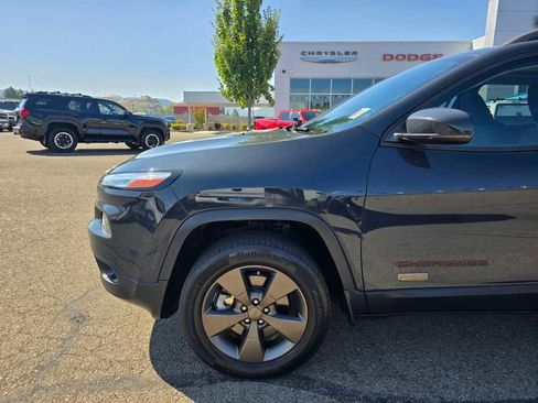 Used 2016 Jeep Cherokee 75th Anniversary image 18