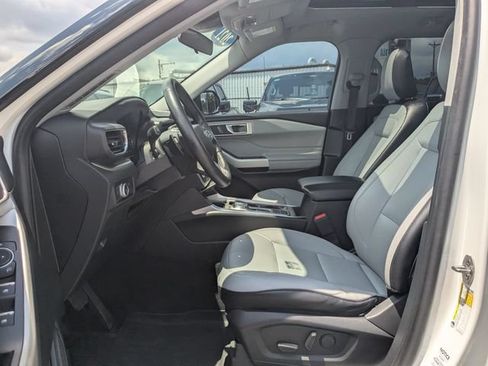 Certified 2021 Ford Explorer XLT w/ Equipment Group 202A RWD image 22