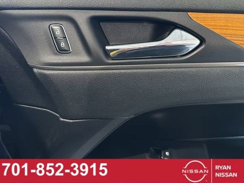 Used 2017 Lincoln MKC Reserve w/ Lincoln MKC Climate Package AWD/4WD image 38