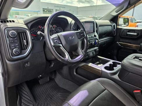 Used 2021 Chevrolet Silverado 1500 RST w/ Convenience Package II AWD/4WD image 13