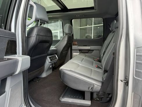 Used 2021 Ford F150 Lariat w/ Equipment Group 502A High AWD/4WD image 11