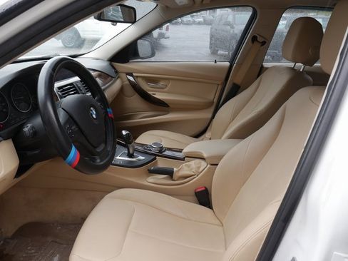 Used 2016 BMW 320i xDrive Sedan image 3