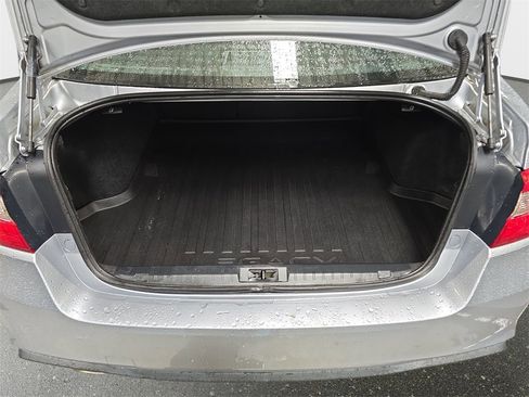 Used 2019 Subaru Legacy 2.5i Premium image 14