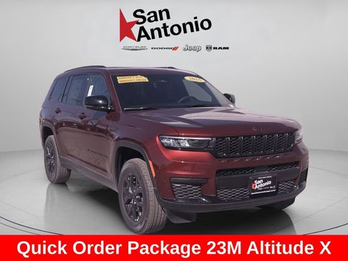 New 2025 Jeep Grand Cherokee L Altitude RWD image 2