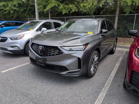 Used 2025 Acura MDX w/ Technology Package FWD image 5
