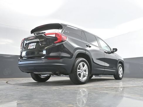Used 2024 GMC Terrain SLE AWD/4WD image 39