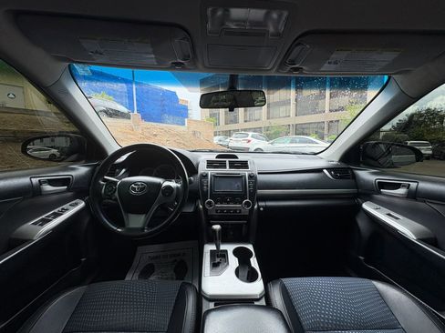 Used 2013 Toyota Camry SE FWD image 16