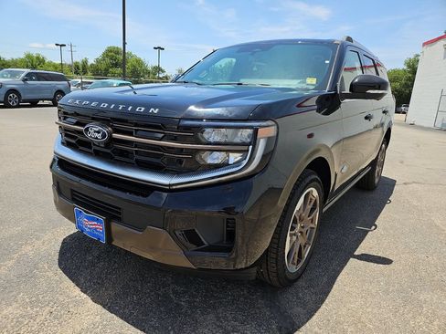 New 2027 Ford Expedition King Ranch RWD image 4
