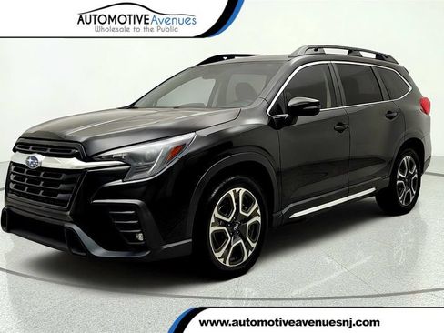 Used 2023 Subaru Ascent Limited AWD/4WD image 1