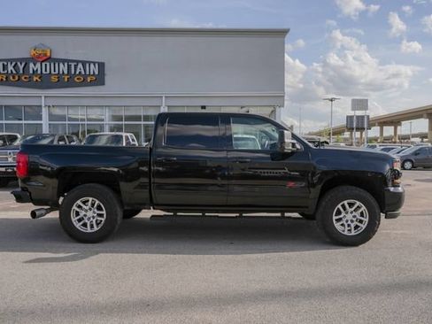Used 2018 Chevrolet Silverado 1500 LT w/ Texas Edition AWD/4WD image 4