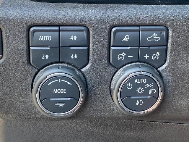 Used 2025 Chevrolet Silverado 3500 High Country w/ High Country Premium Package AWD/4WD image 19