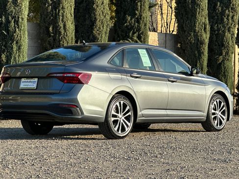 Certified 2023 Volkswagen Jetta Sport image 4