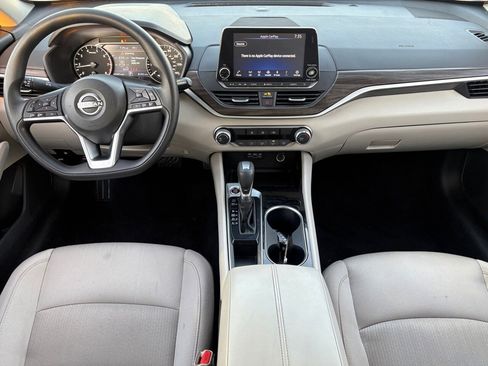 Certified 2024 Nissan Altima 2.5 SV image 12