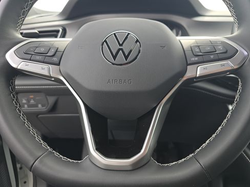 New 2026 Volkswagen Atlas Cross Sport SE AWD/4WD image 19