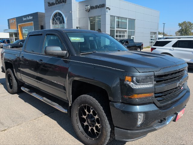 Used 2018 Chevrolet Silverado 1500 LT w/ All Star Edition AWD/4WD image 4