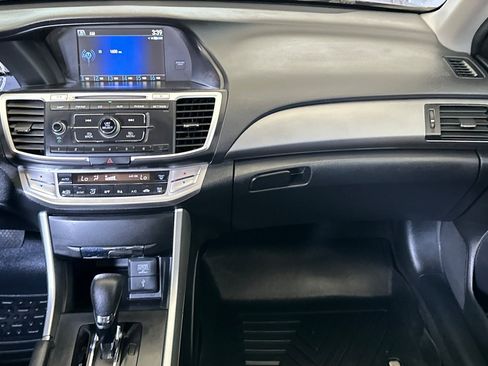 Used 2013 Honda Accord LX image 29
