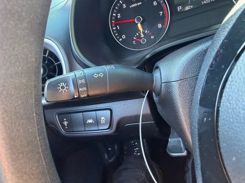 Used 2020 Kia Forte LXS FWD image 16