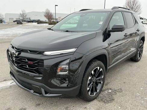 Used 2025 Chevrolet Equinox RS w/ Safety and Technology Package image 3