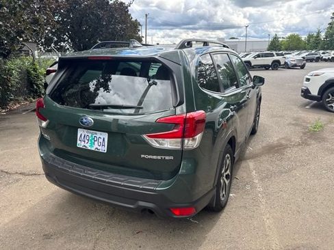 Used 2023 Subaru Forester Premium AWD/4WD image 5