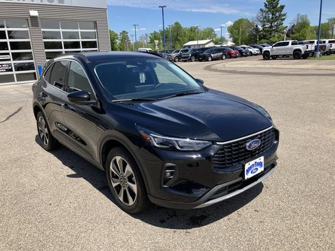 Used 2024 Ford Escape Platinum AWD/4WD image 4