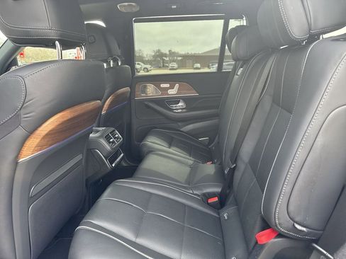 Used 2024 Mercedes-Benz GLS 580 4MATIC image 29
