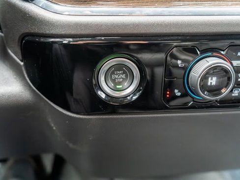 Used 2024 Chevrolet Silverado 1500 LT AWD/4WD image 28