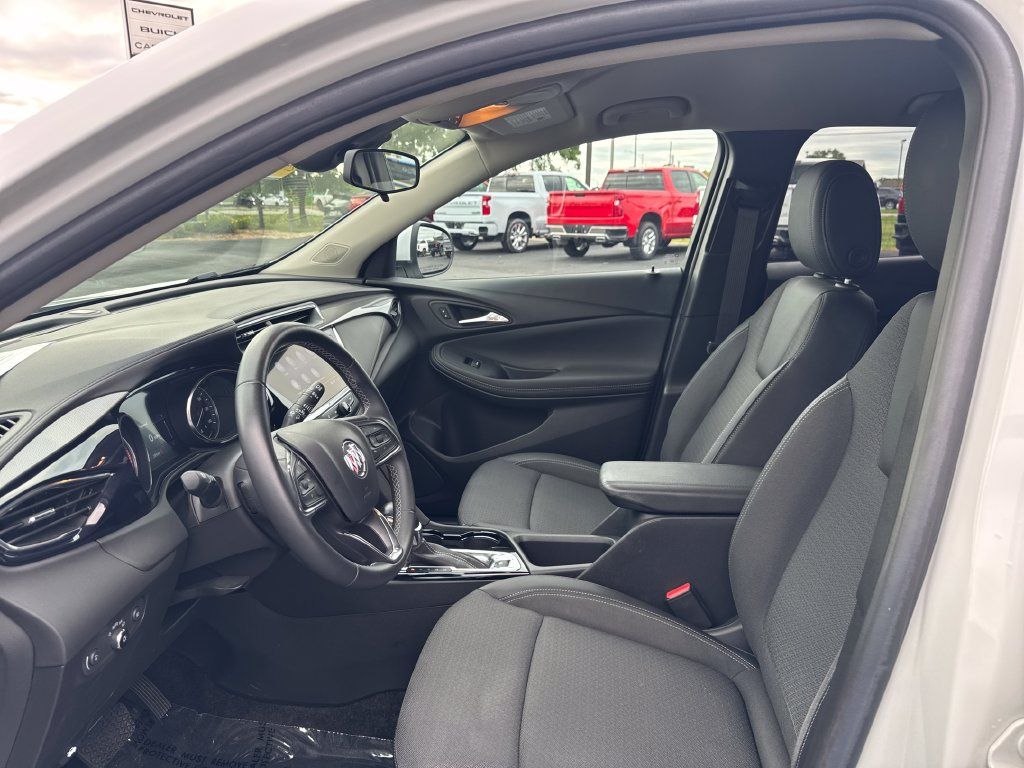 Used 2023 Buick Encore GX Preferred w/ Cold Weather Comfort Package FWD image 7