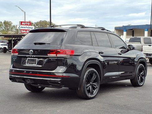 Used 2023 Volkswagen Atlas SEL R-Line image 30
