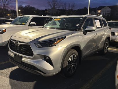 Used 2023 Toyota Highlander XLE
